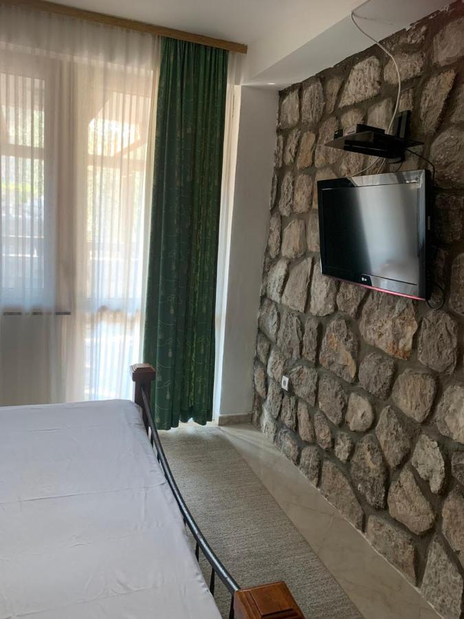 Apartments Vuk Luštica Luaran gambar
