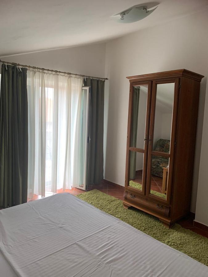 Apartments Vuk Luštica Luaran gambar