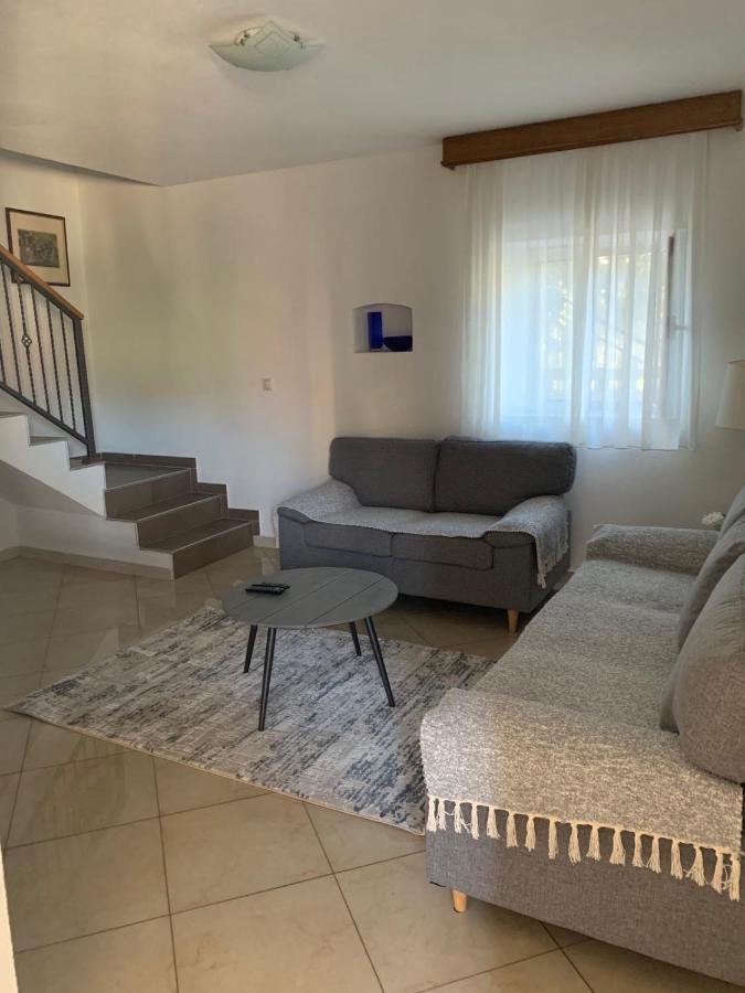 Apartments Vuk Luštica Luaran gambar