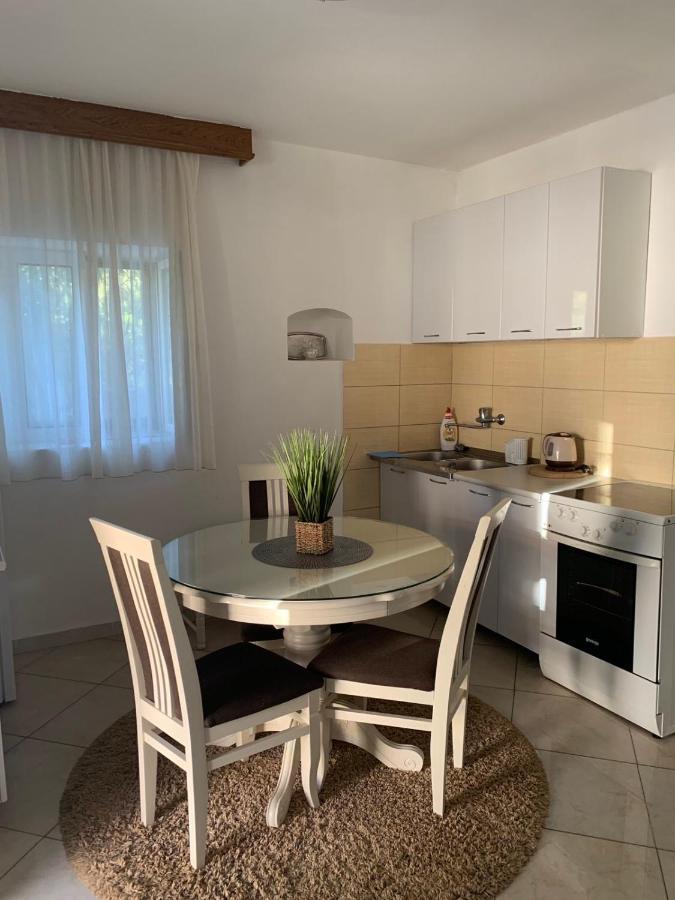 Apartments Vuk Luštica Luaran gambar