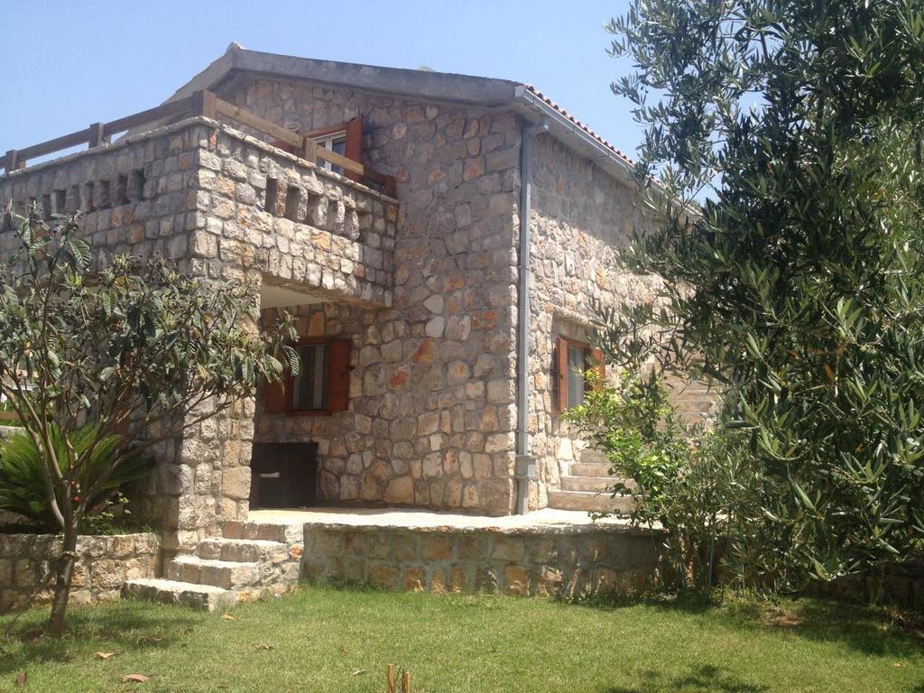 Apartments Vuk Luštica Luaran gambar