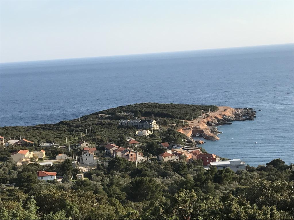 Apartments Vuk Luštica Luaran gambar